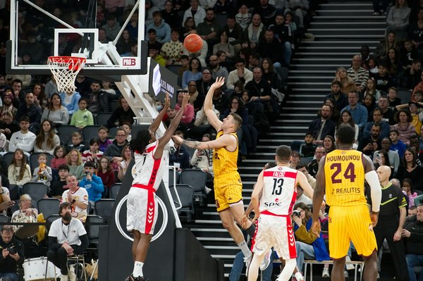 Mastering Mental Focus: Top Strategies for Staying Sharp in Long-Lasting UK Karate Tournaments